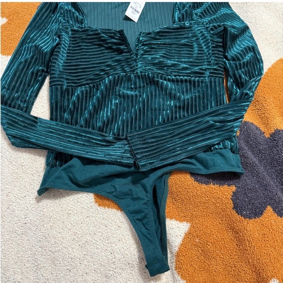 Francesca's deep green Striped Blouse - Picture 1 of 2